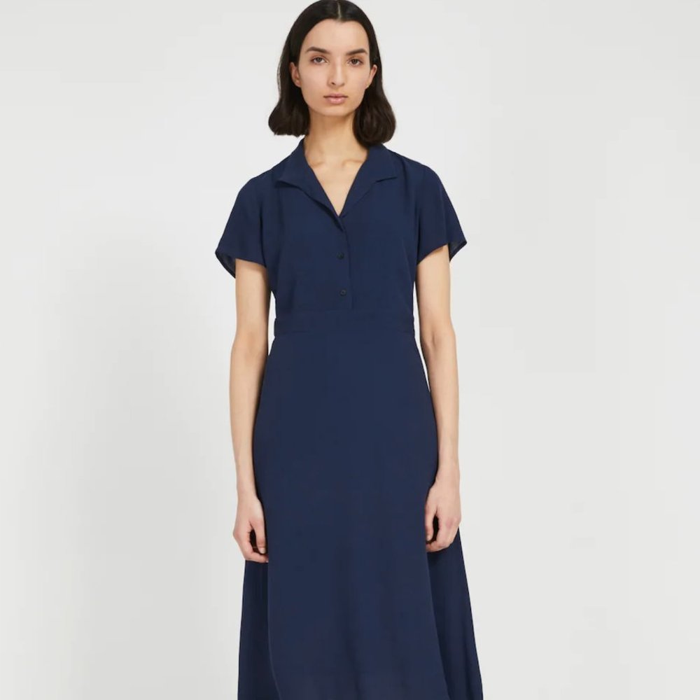 Short-Sleeved Camp Collar Dress in Navy